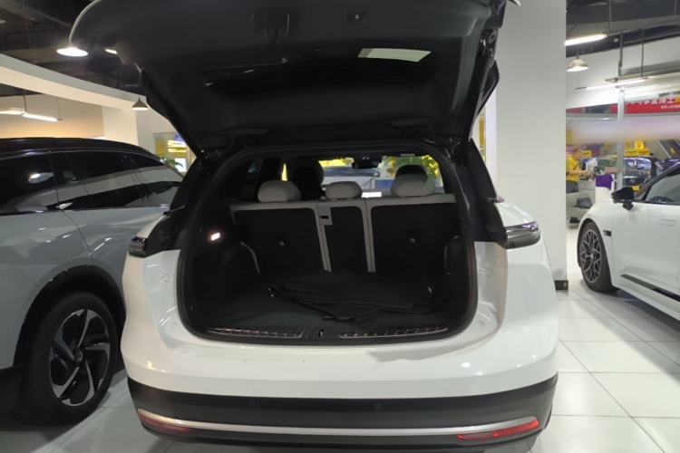 Used Nio ES6 2024 75 kWh Trunk