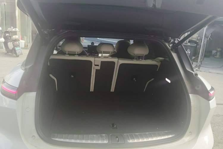 Used Nio ES6 2024 75 kWh Trunk