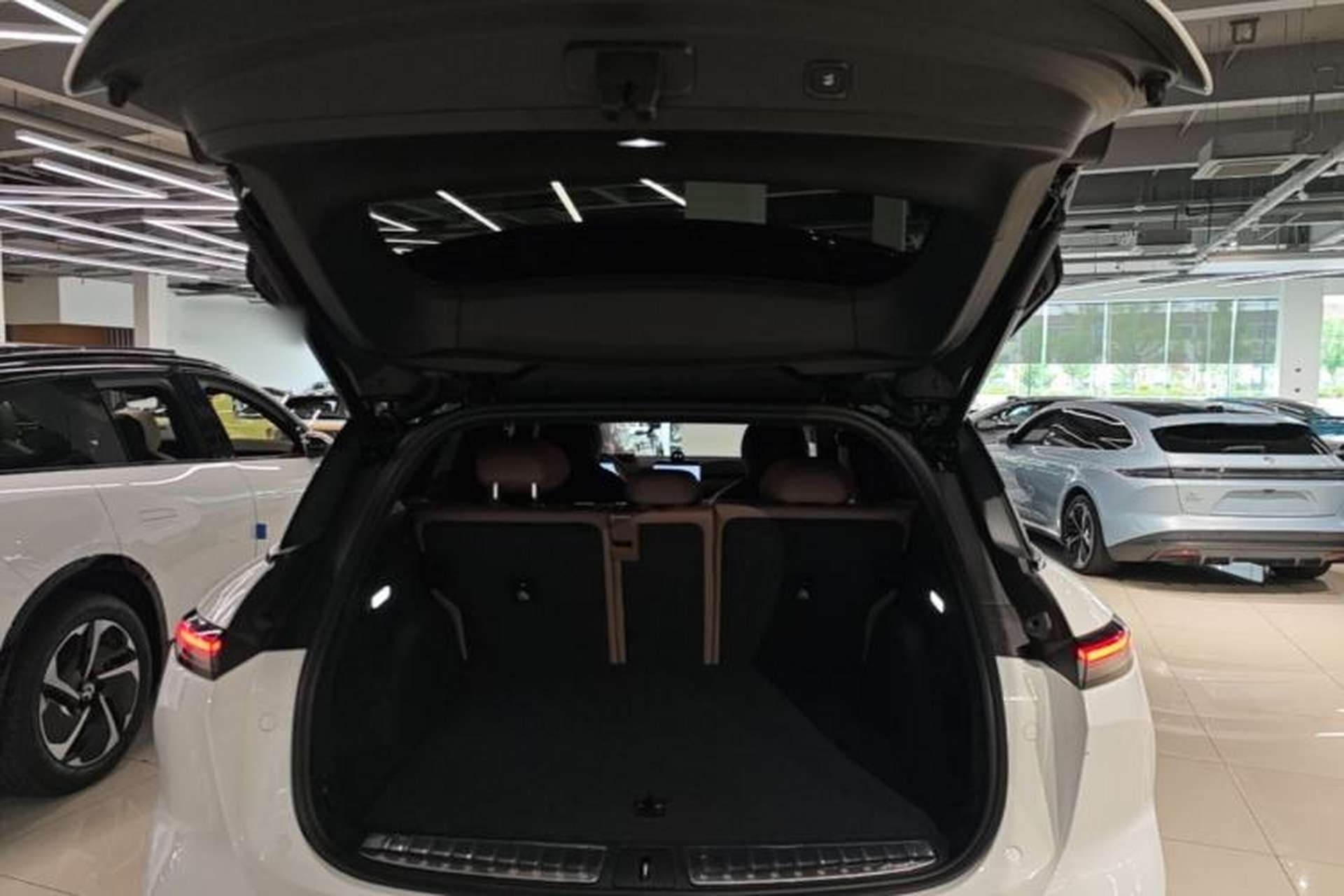 Used Nio ES6 2024 75 kWh Trunk
