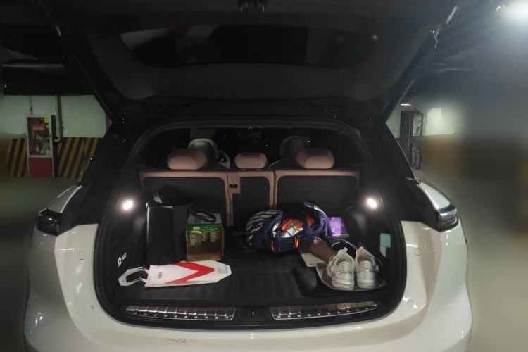 Used Nio ES6 2024 75 kWh Trunk