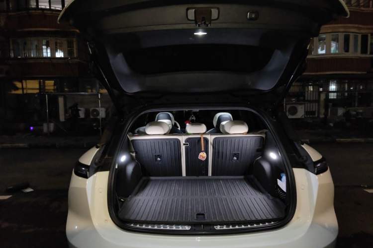 Used Nio ES6 2024 75 kWh Trunk