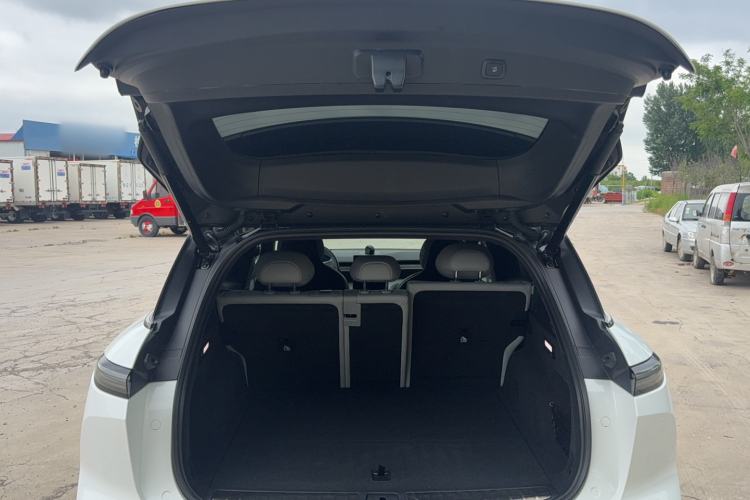 Used Nio ES6 2024 75 kWh Trunk
