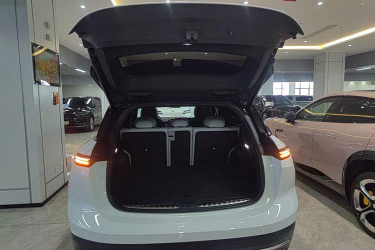 Used Nio ES6 2024 75 kWh Trunk
