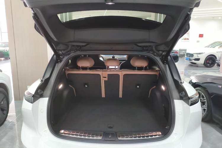 Used Nio ES6 2024 75 kWh Trunk