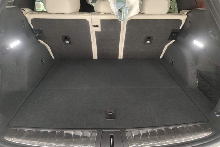 Used Nio ES6 2024 75 kWh Trunk