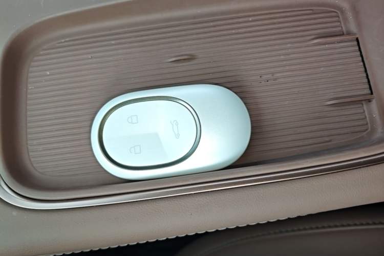 Used Nio ES6 2024 75 kWh Vehicle Key