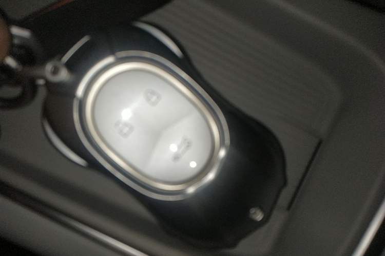 Used Nio ES6 2024 75 kWh Vehicle Key