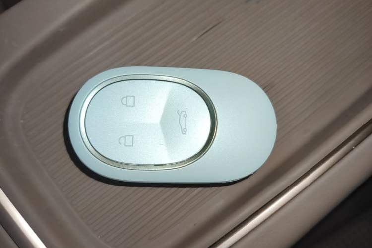 Used Nio ES6 2024 75 kWh Vehicle Key