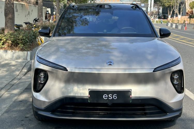 Used Nio ES6 2024 75 kWh Exterior 13
