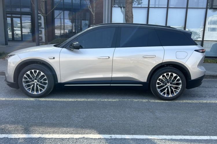 Used Nio ES6 2024 75 kWh Exterior 14