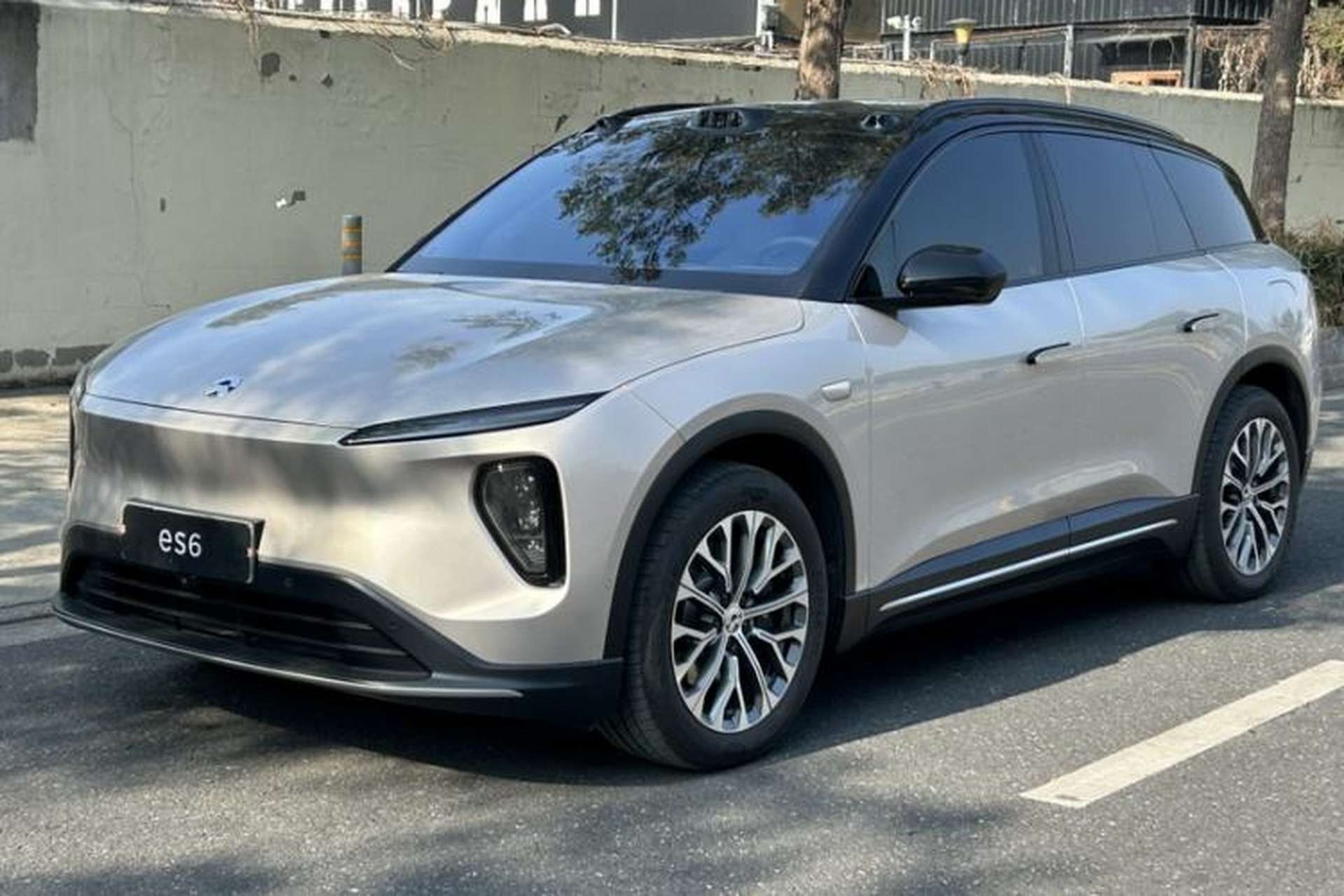 Used Nio ES6 2024 75 kWh Front Left 45 Deg
