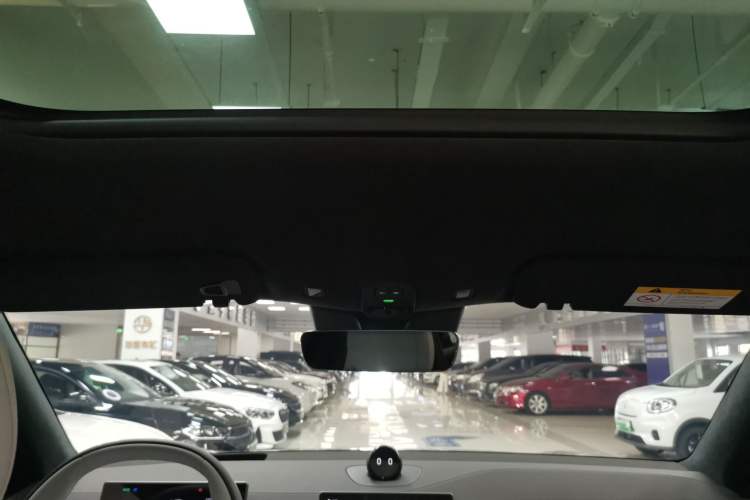 Used Nio ES6 2024 75 kWh Headliner