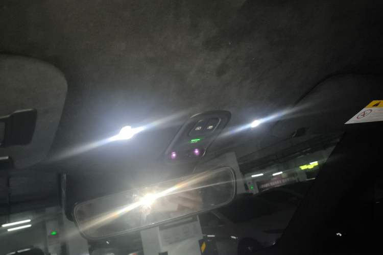 Used Nio ES6 2024 75 kWh Headliner
