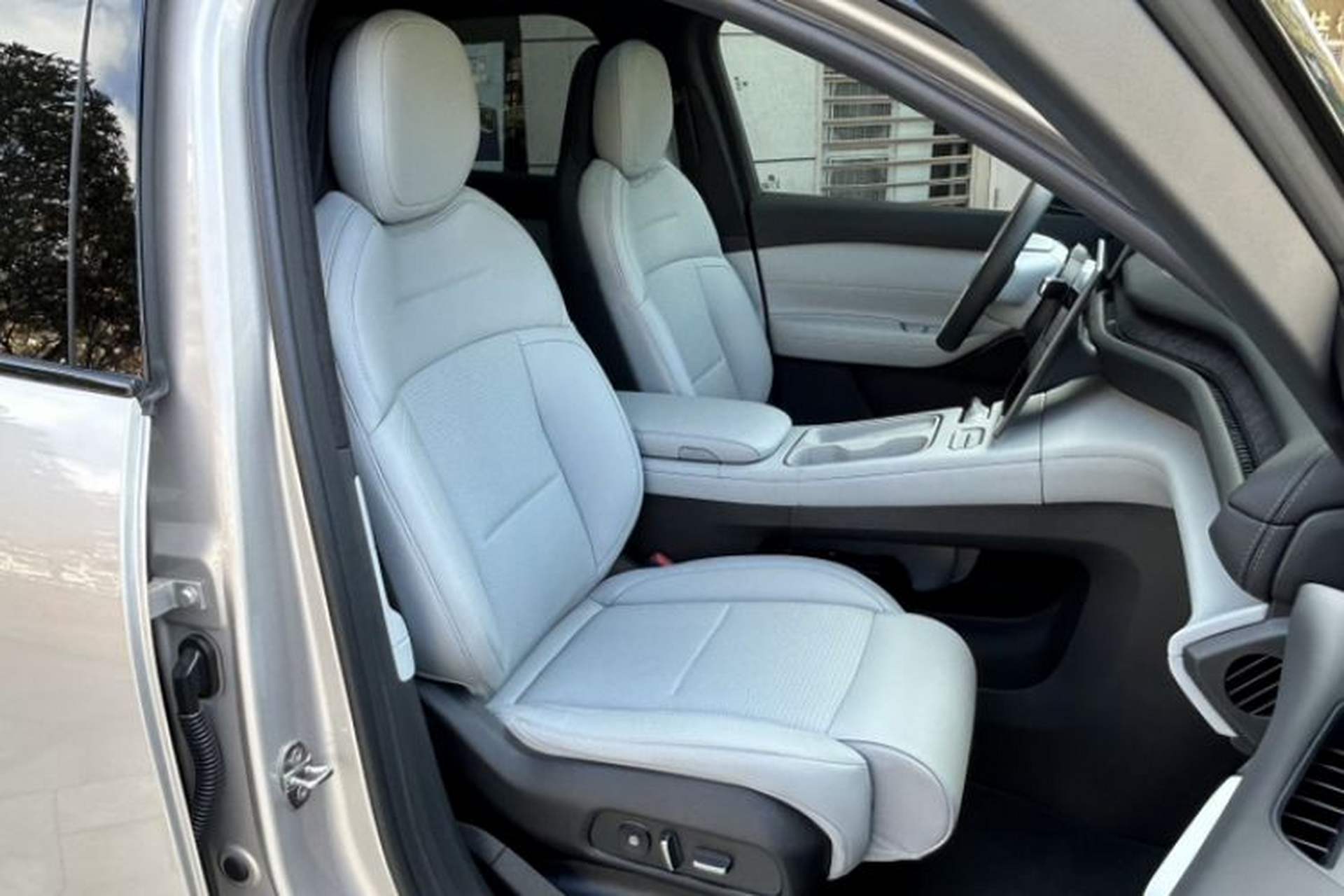 Used Nio ES6 2024 75 kWh Interior 1