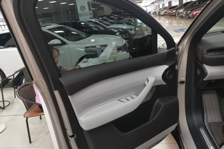 Used Nio ES6 2024 75 kWh Interior 7