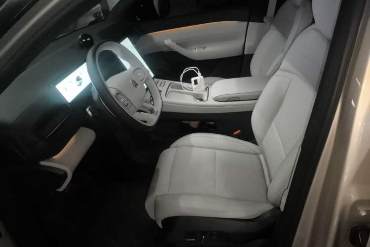 Used Nio ES6 2024 75 kWh Left Front Seat