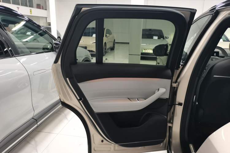 Used Nio ES6 2024 75 kWh Left Rear Door Interior