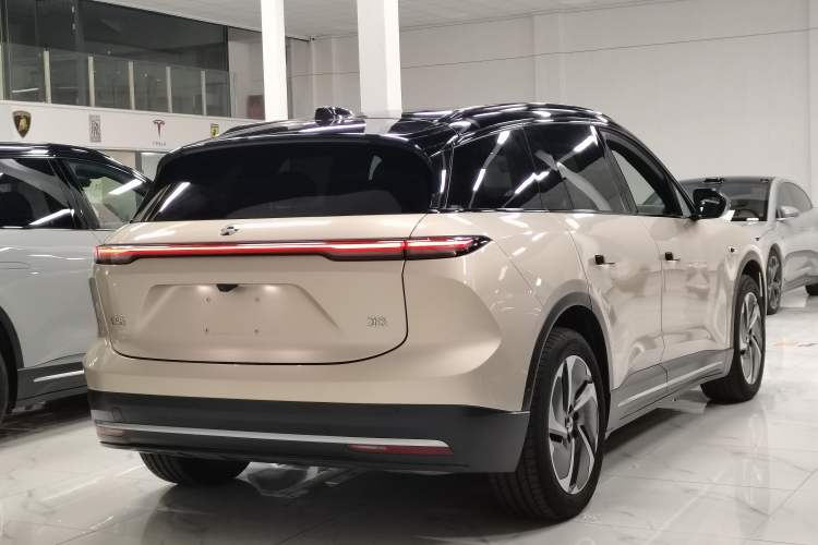Used Nio ES6 2024 75 kWh Rear Right 45 Deg