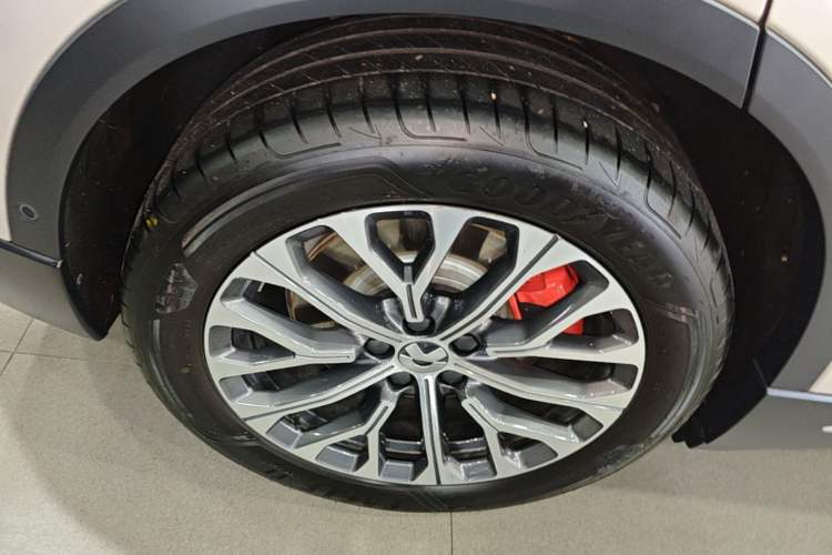 Used Nio ES6 2024 75 kWh Right Rear Wheel Hub