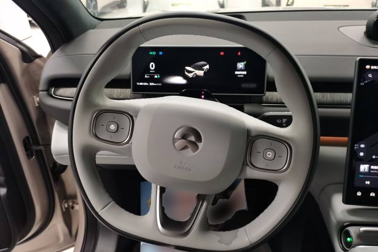 Used Nio ES6 2024 75 kWh Steering Wheel