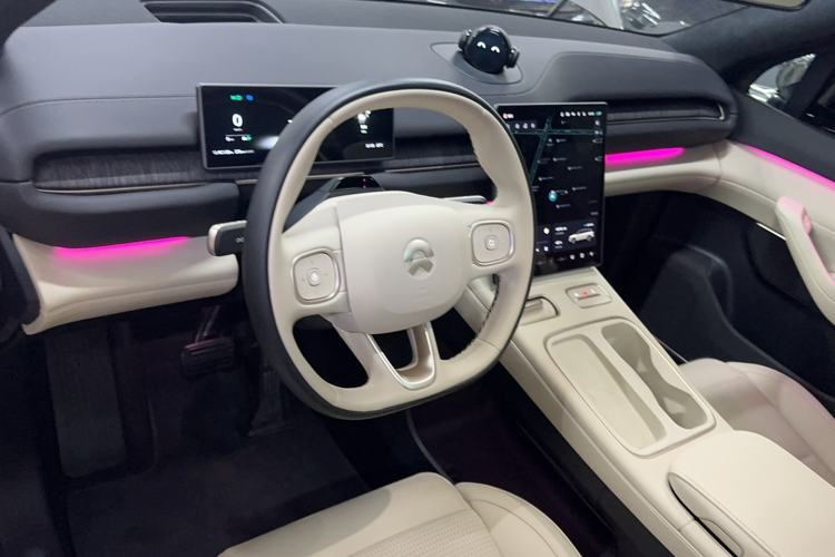 Used Nio ES6 2024 75 kWh Steering Wheel