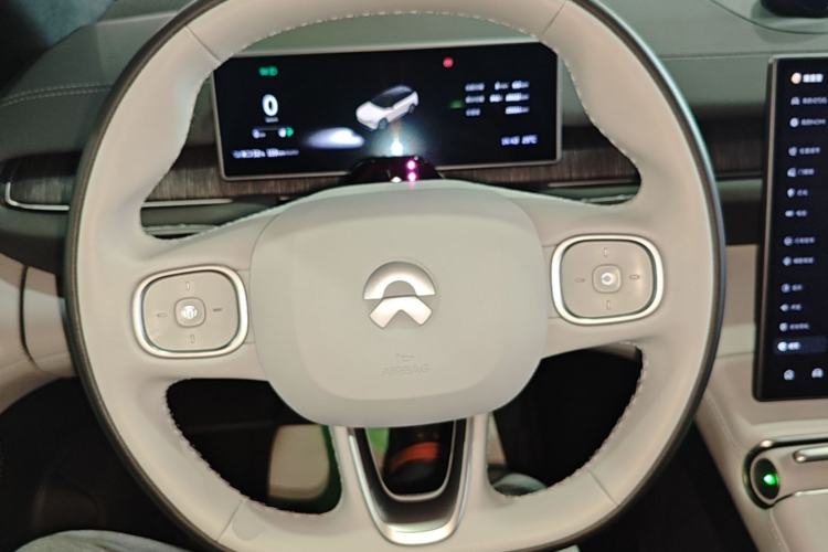 Used Nio ES6 2024 75 kWh Steering Wheel