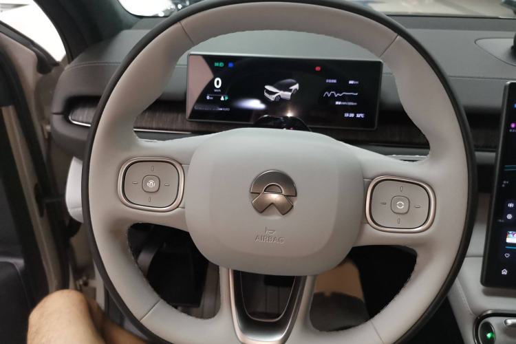 Used Nio ES6 2024 75 kWh Steering Wheel