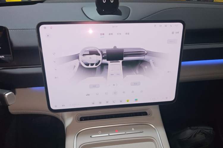 Used Nio ES6 2025 75 kWh Audio And AC Panel