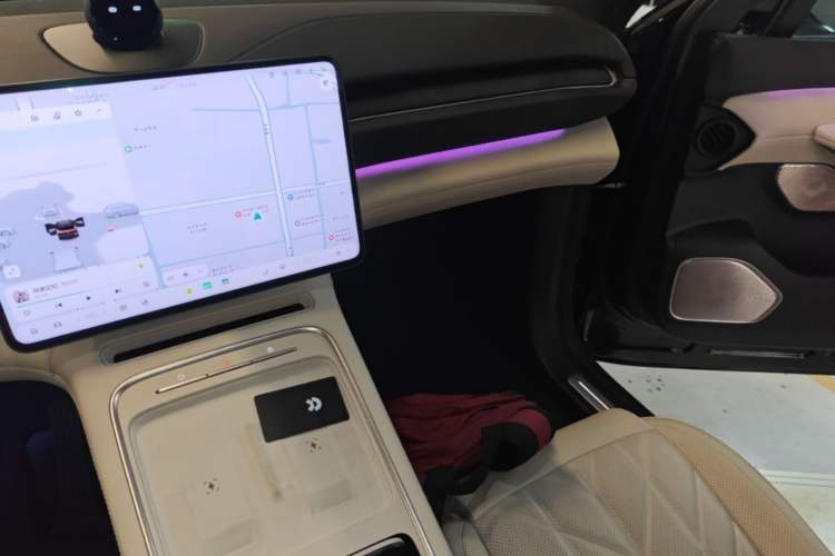 Used Nio ES6 2025 75 kWh Audio And AC Panel
