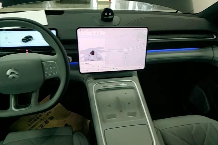 Used Nio ES6 2025 75 kWh Audio And AC Panel