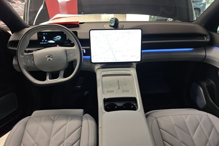 Used Nio ES6 2025 75 kWh Center Console