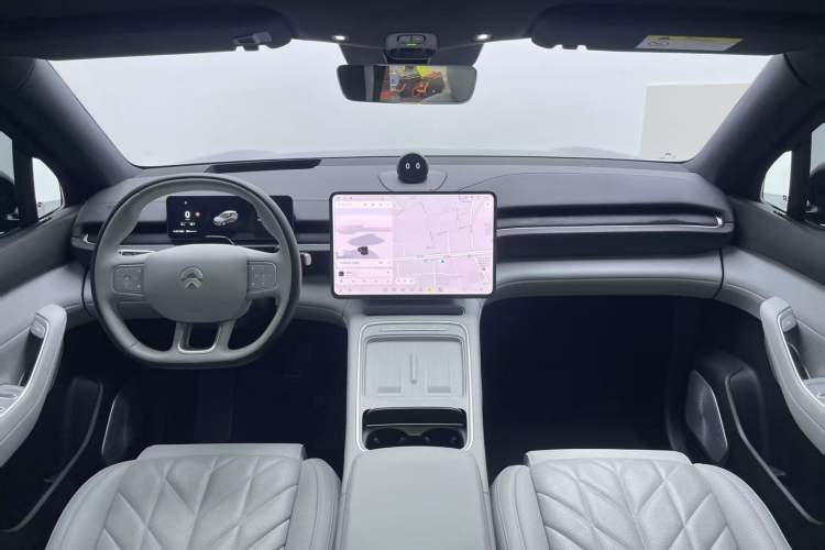 Used Nio ES6 2025 75 kWh Center Console