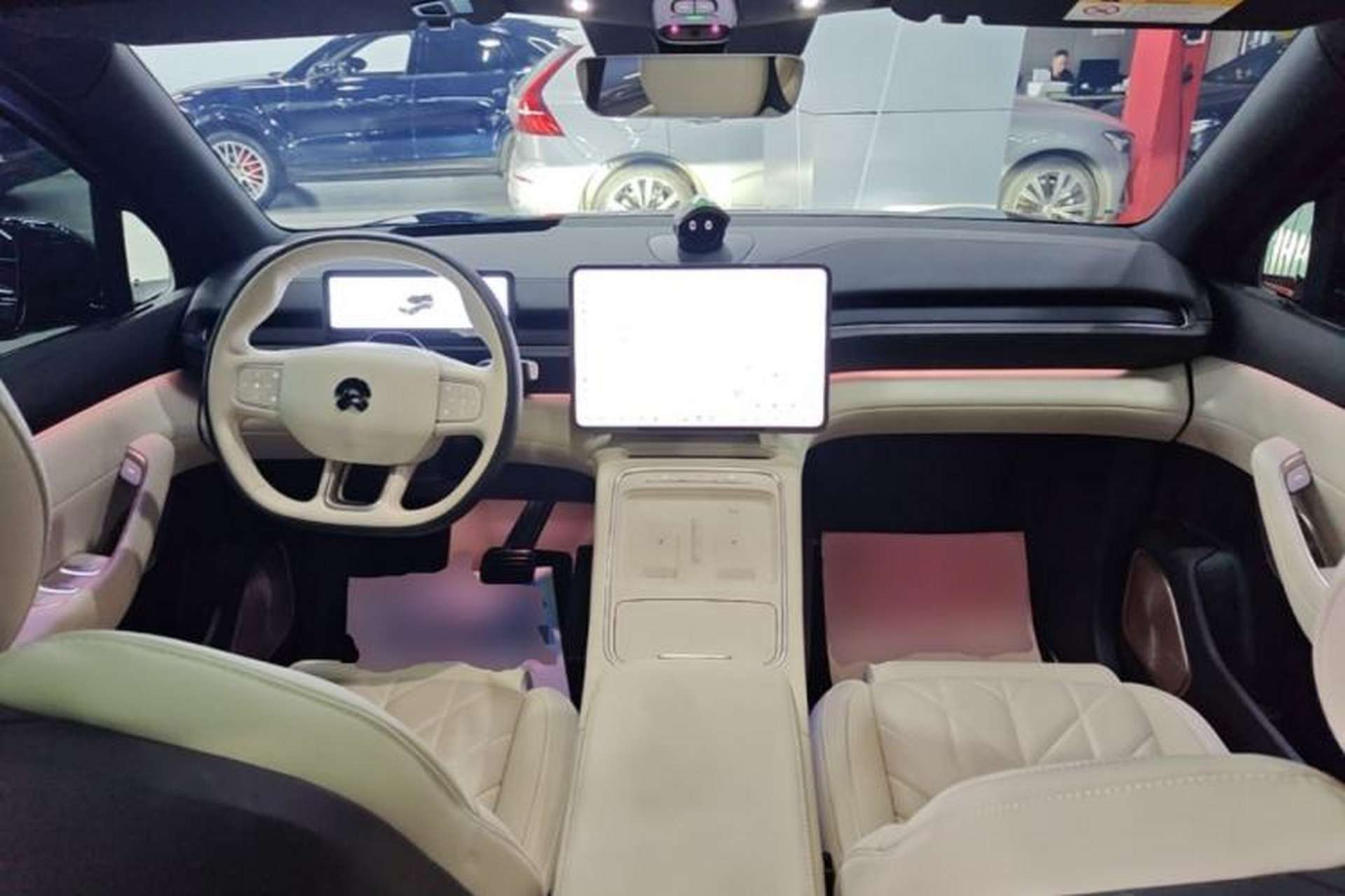 Used Nio ES6 2025 75 kWh Center Console