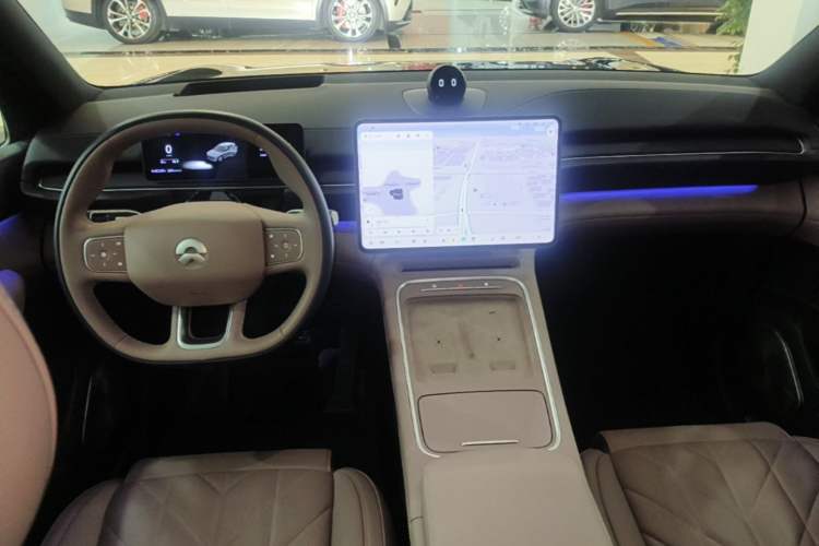 Used Nio ES6 2025 75 kWh Center Console