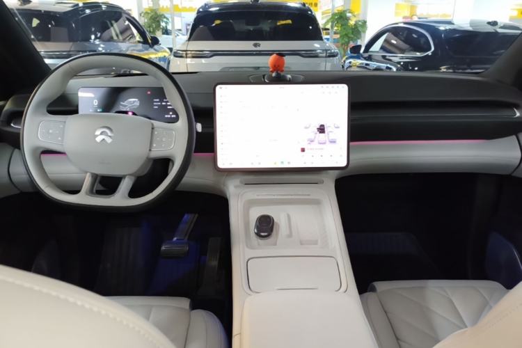 Used Nio ES6 2025 75 kWh Center Console