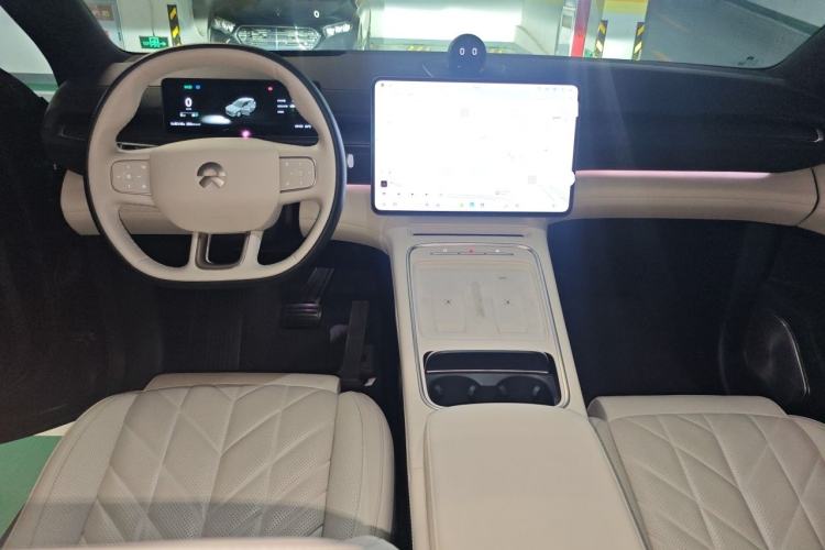 Used Nio ES6 2025 75 kWh Center Console
