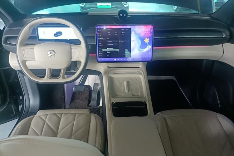 Used Nio ES6 2025 75 kWh Center Console