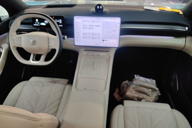 Used Nio ES6 2025 75 kWh Center Console