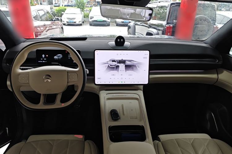 Used Nio ES6 2025 75 kWh Center Console