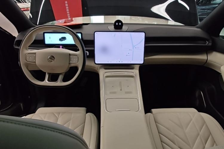 Used Nio ES6 2025 75 kWh Center Console