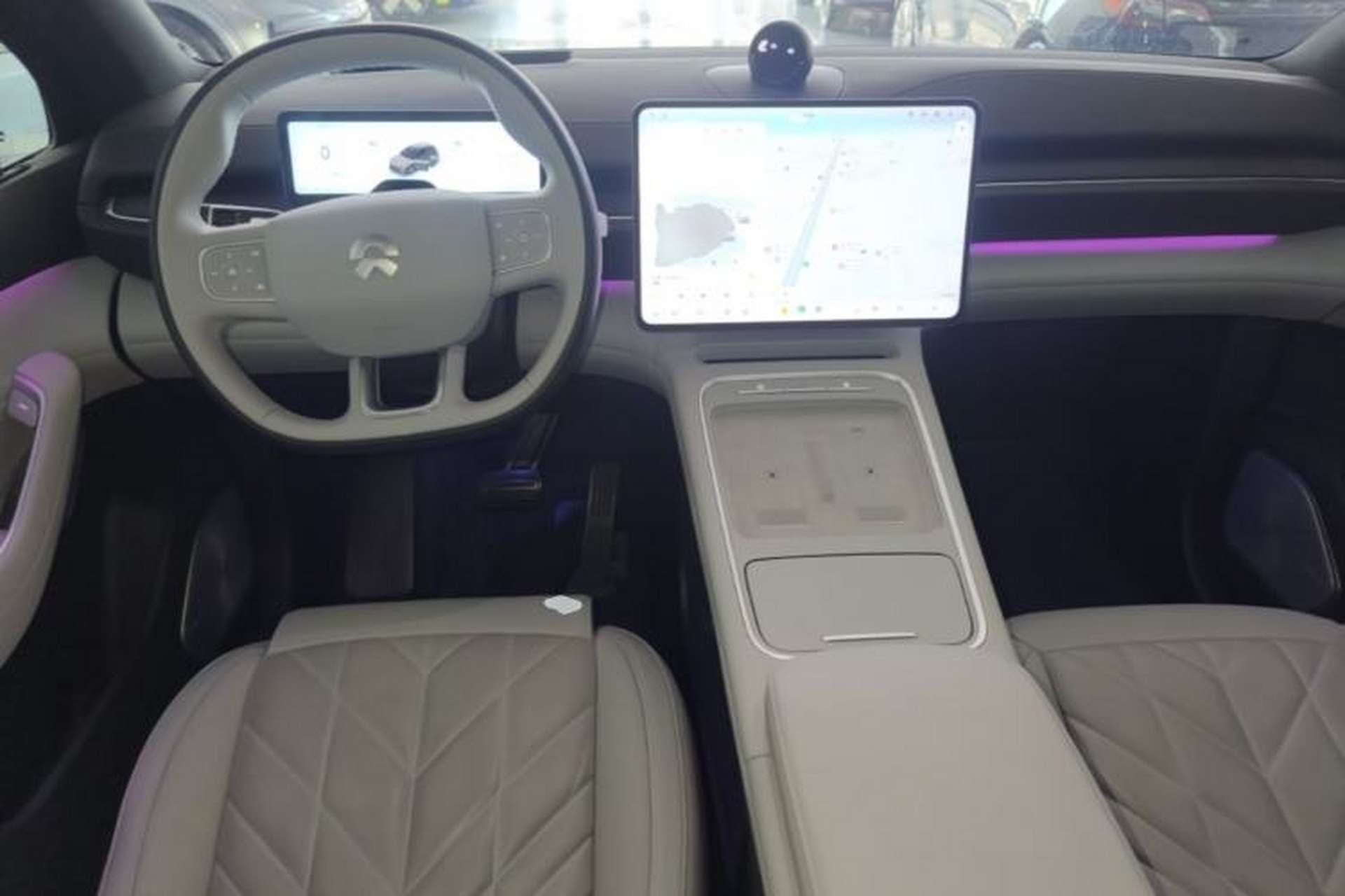 Used Nio ES6 2025 75 kWh Center Console