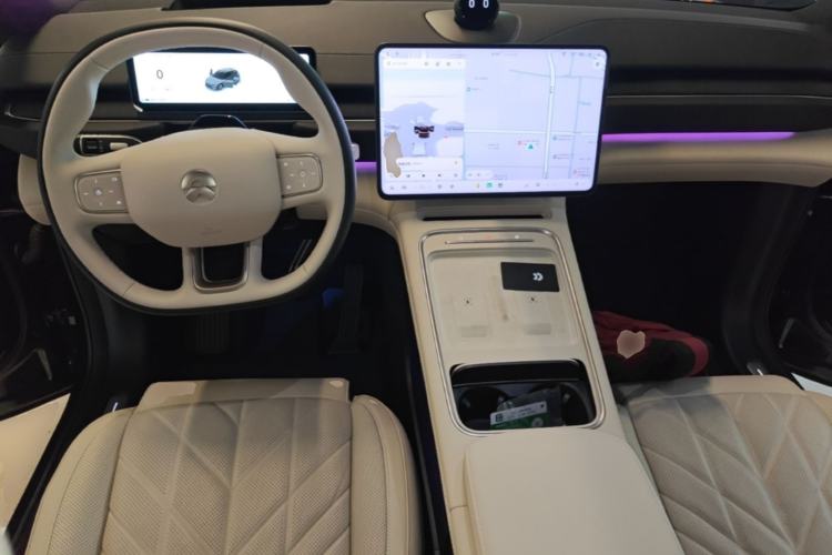Used Nio ES6 2025 75 kWh Center Console