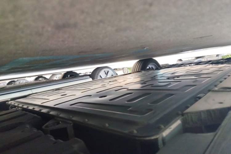 Used Nio ES6 2025 75 kWh Chassis Rear Left