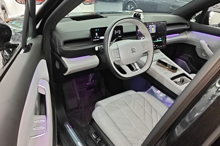 Used Nio ES6 2025 75 kWh Driver Seat