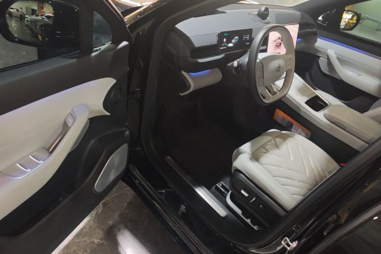 Used Nio ES6 2025 75 kWh Driver Seat