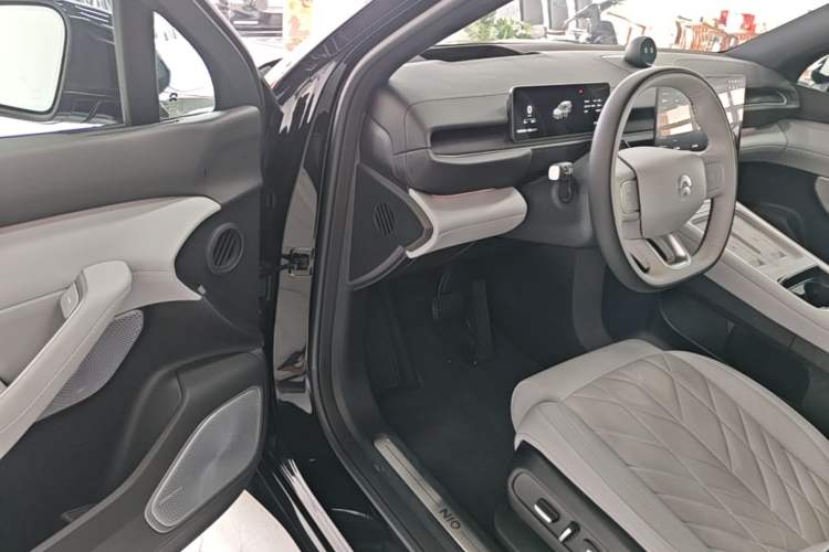 Used Nio ES6 2025 75 kWh Driver Seat
