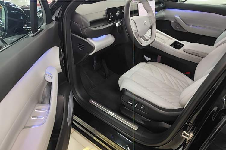 Used Nio ES6 2025 75 kWh Driver Seat