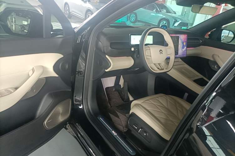 Used Nio ES6 2025 75 kWh Driver Seat
