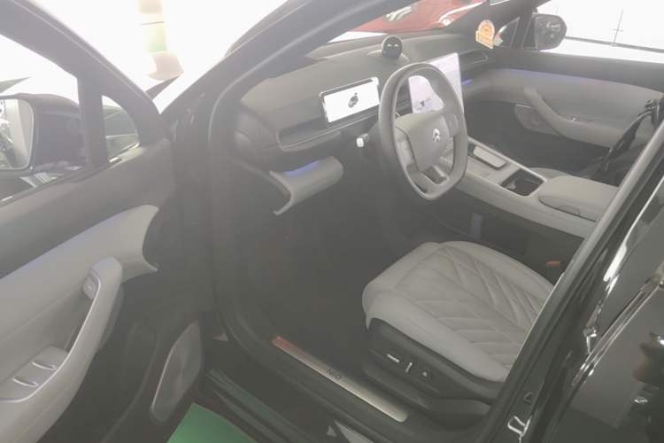 Used Nio ES6 2025 75 kWh Driver Seat