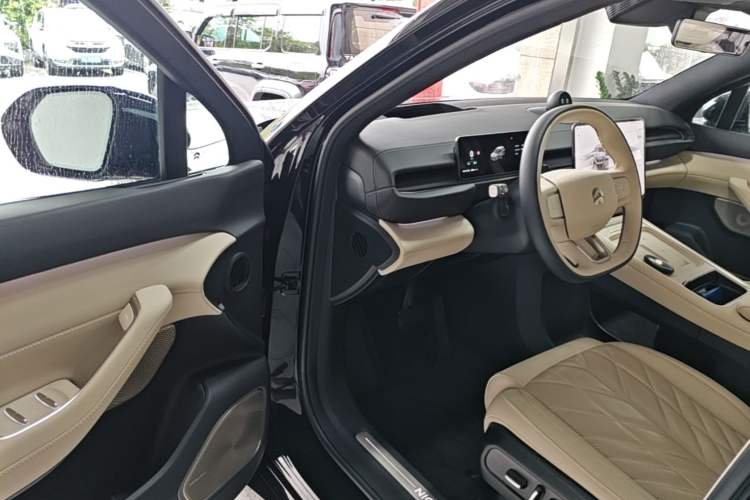 Used Nio ES6 2025 75 kWh Driver Seat